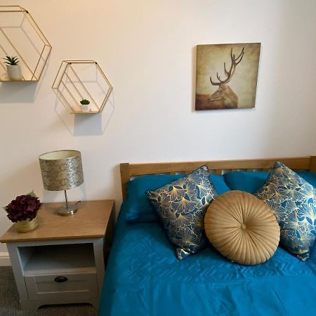 Newly Refurbished Town Centre Apartment 오반 외부 사진
