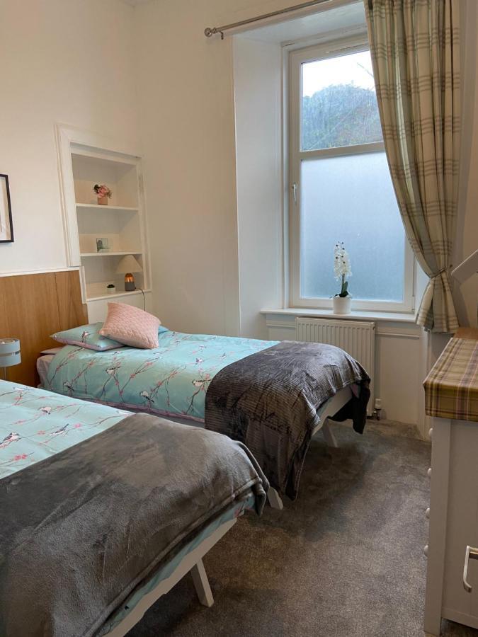 Newly Refurbished Town Centre Apartment 오반 외부 사진