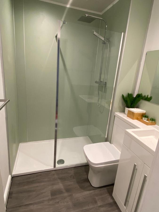 Newly Refurbished Town Centre Apartment 오반 외부 사진