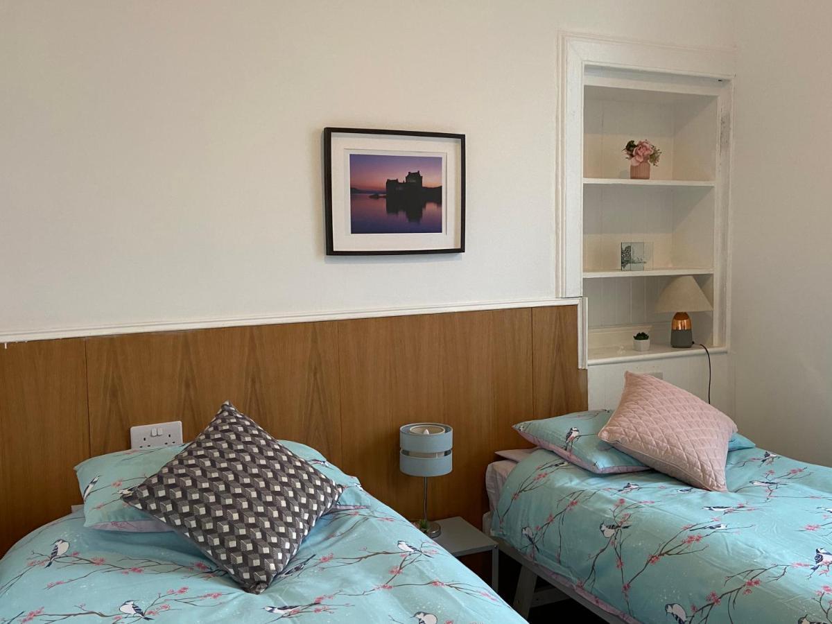 Newly Refurbished Town Centre Apartment 오반 외부 사진