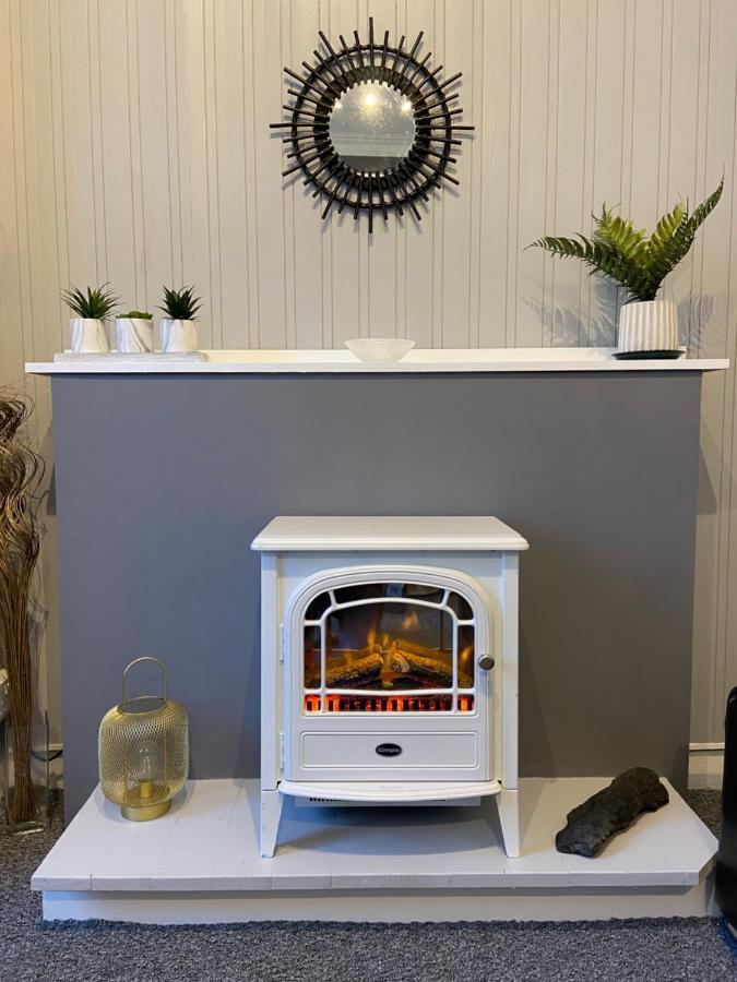 Newly Refurbished Town Centre Apartment 오반 외부 사진